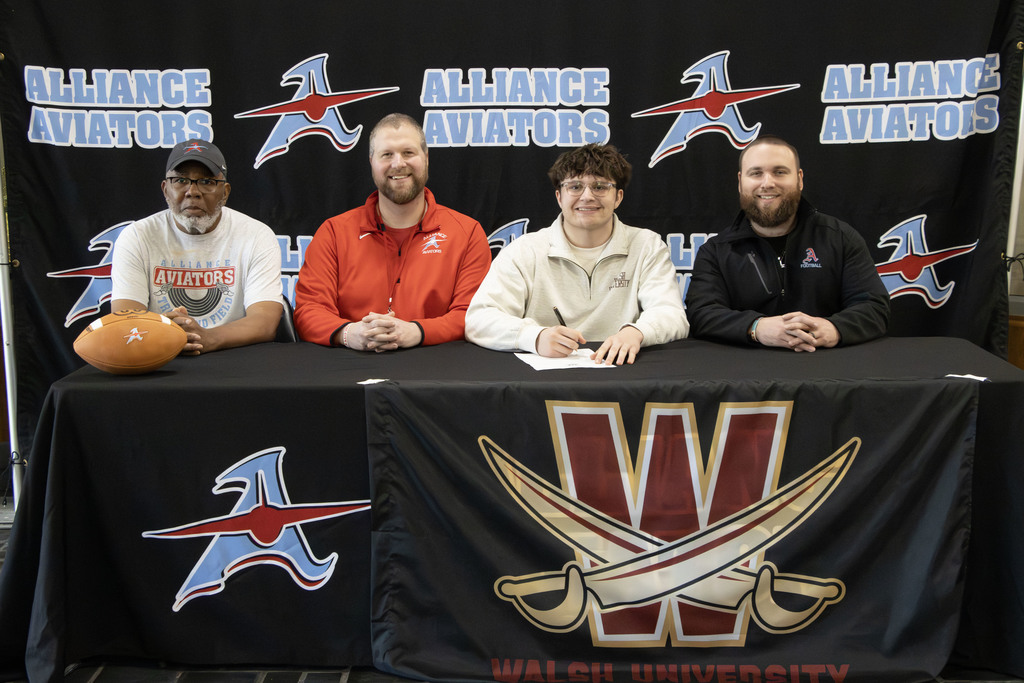 Picture of the signing ceremony