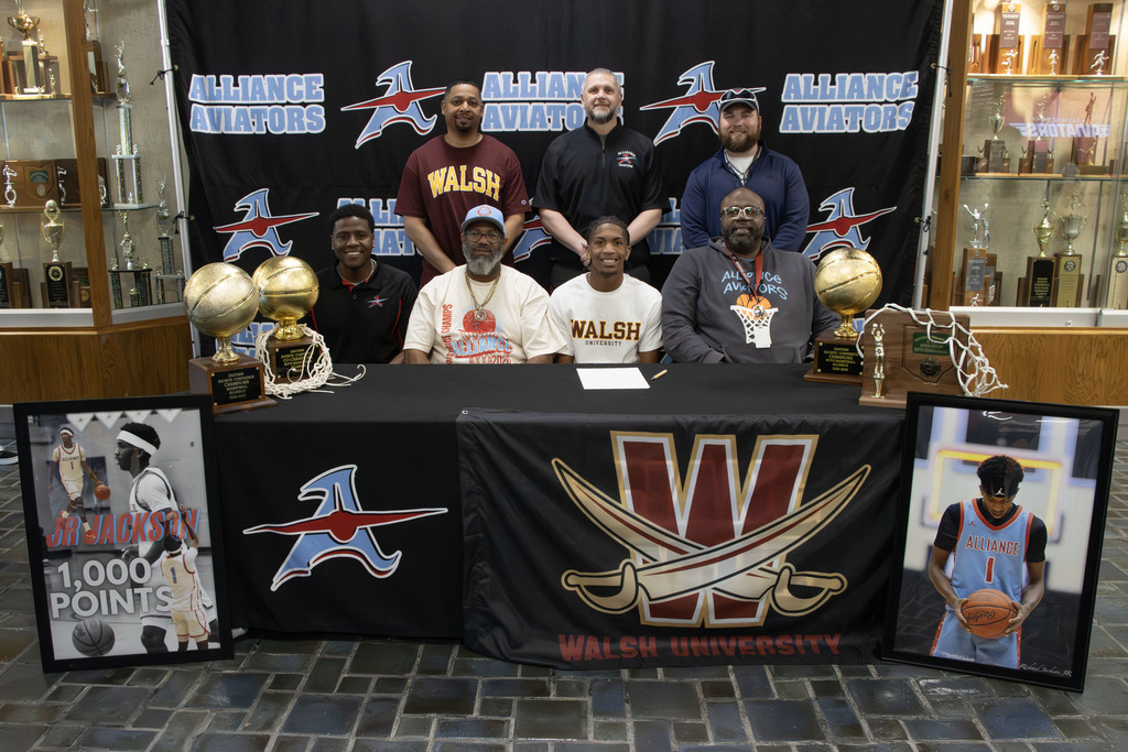 JR signing day pics