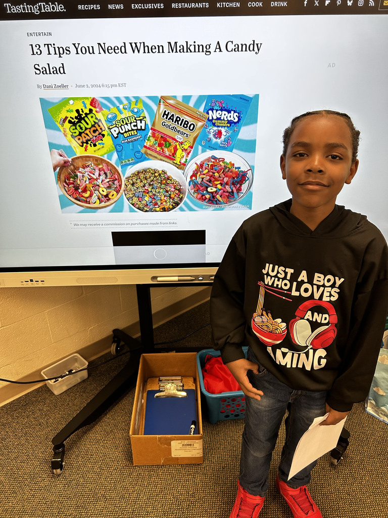A student presenting their project