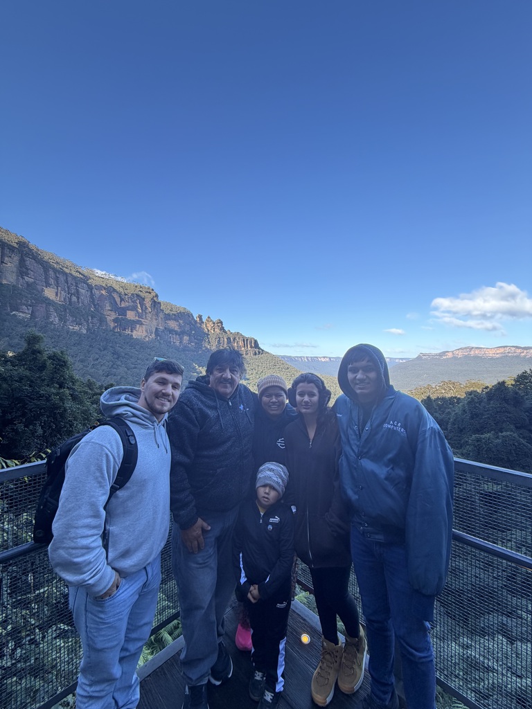Cruze and his family at the blue mountains