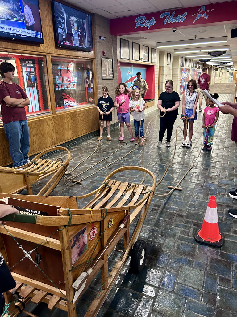 Students take part in sled races