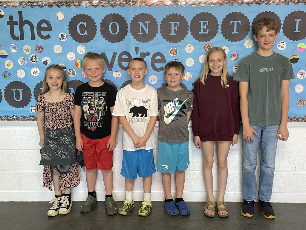 A picture of the Elementary Alma Pride Winners!