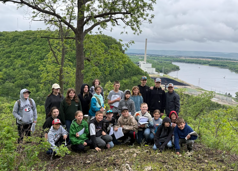Class picture on goat prairie 