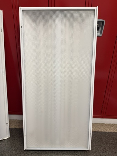 four foot light fixture complete fixture without bulbs