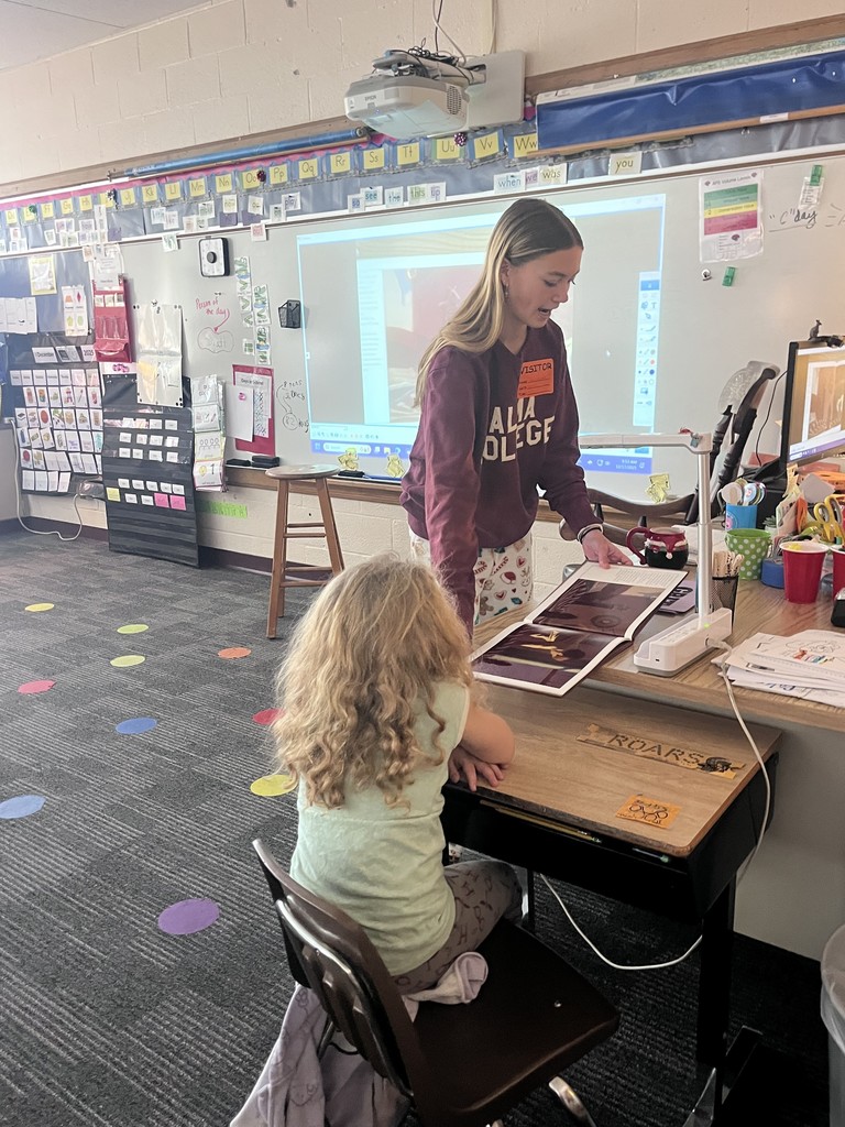 AHS read the Polar Express to first grade students.