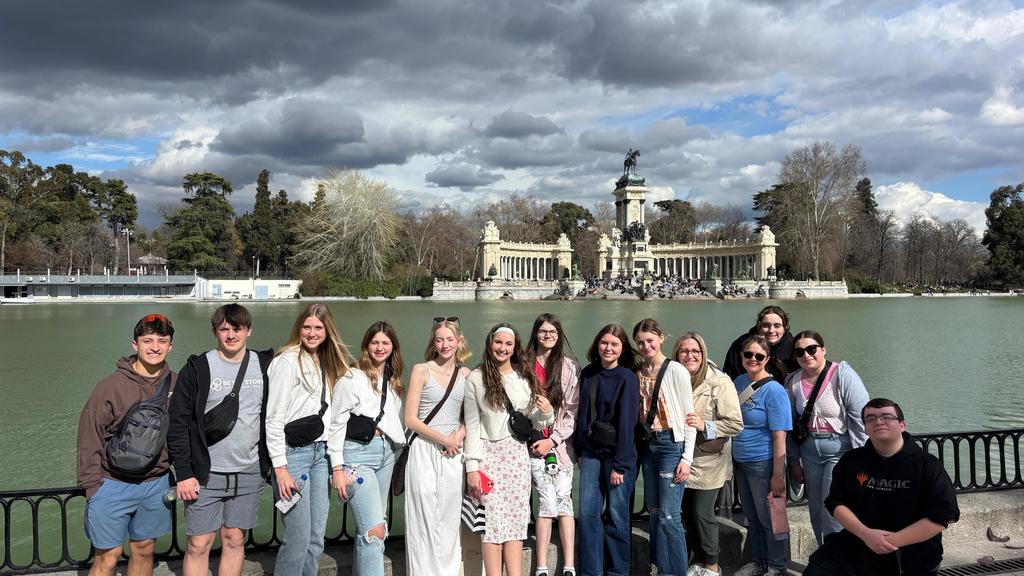 Students on Spanish trip