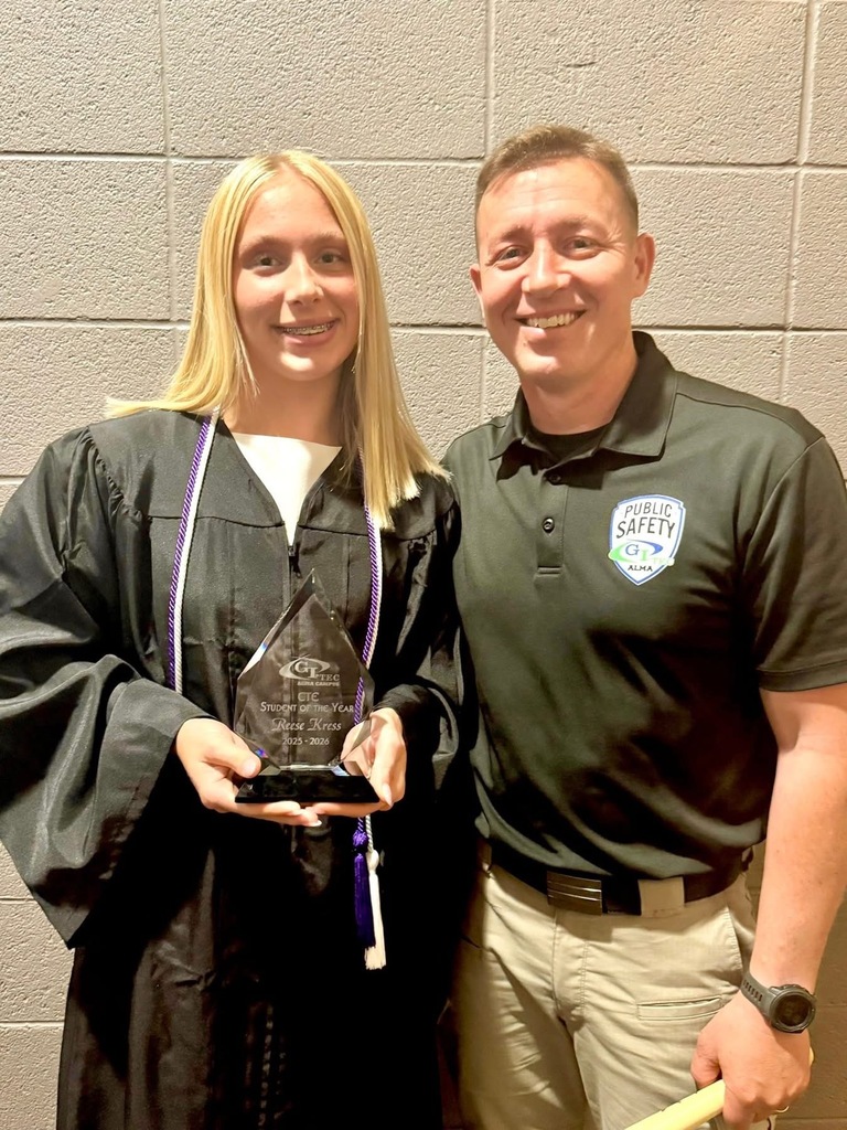 Reese Kress and Bob March with CTE award
