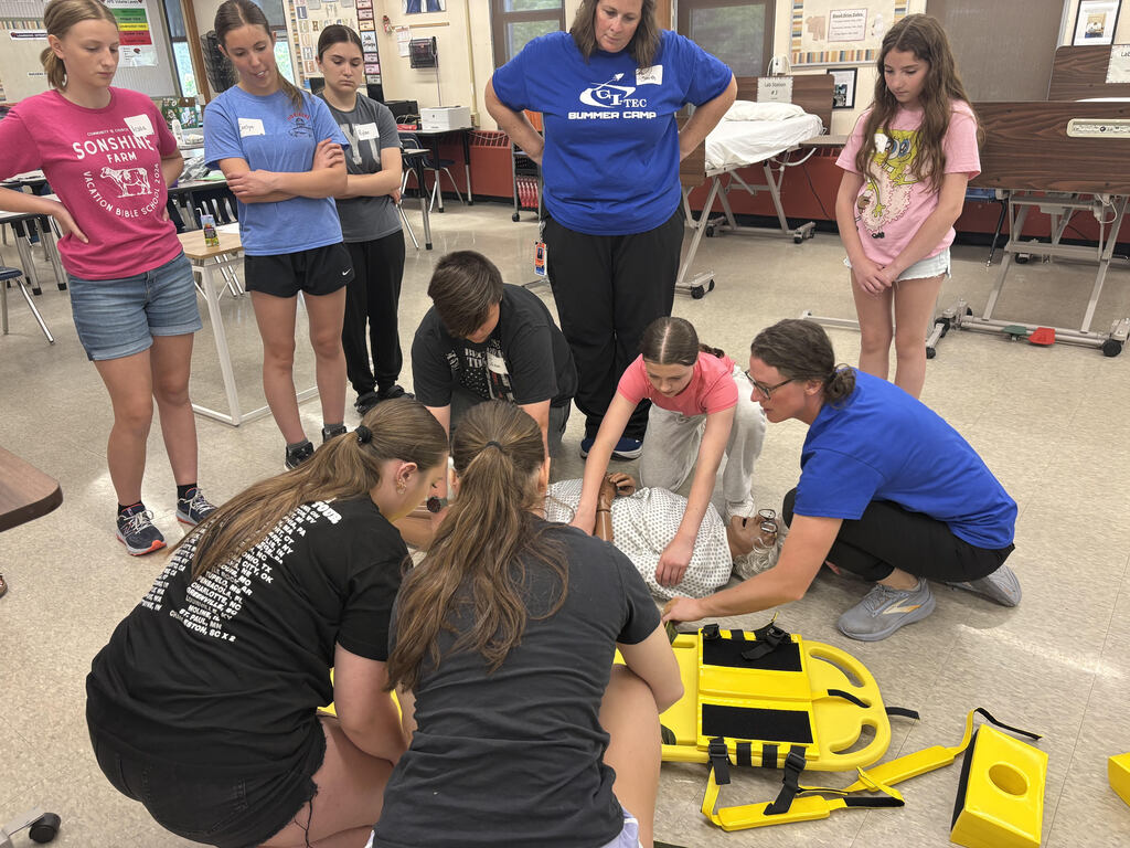 Students in Health CTE summer camp