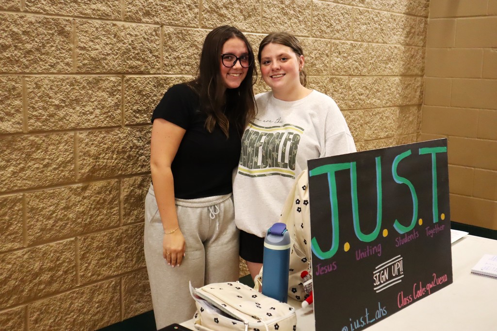CLUB FAIR 8
