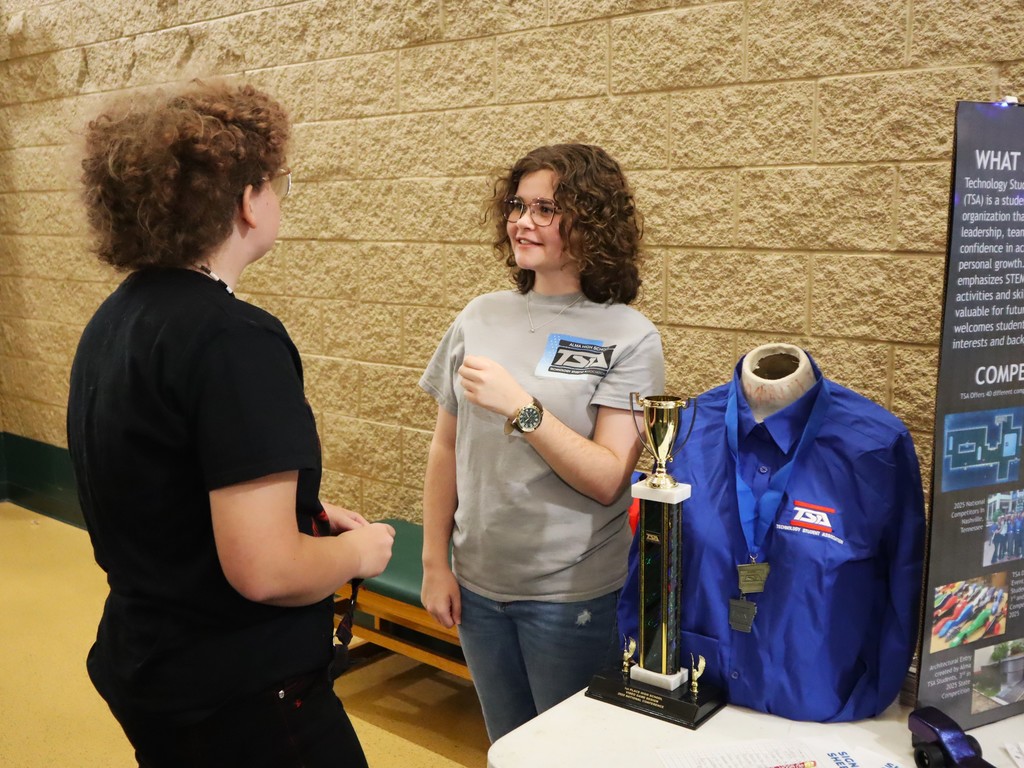 CLUB FAIR 4