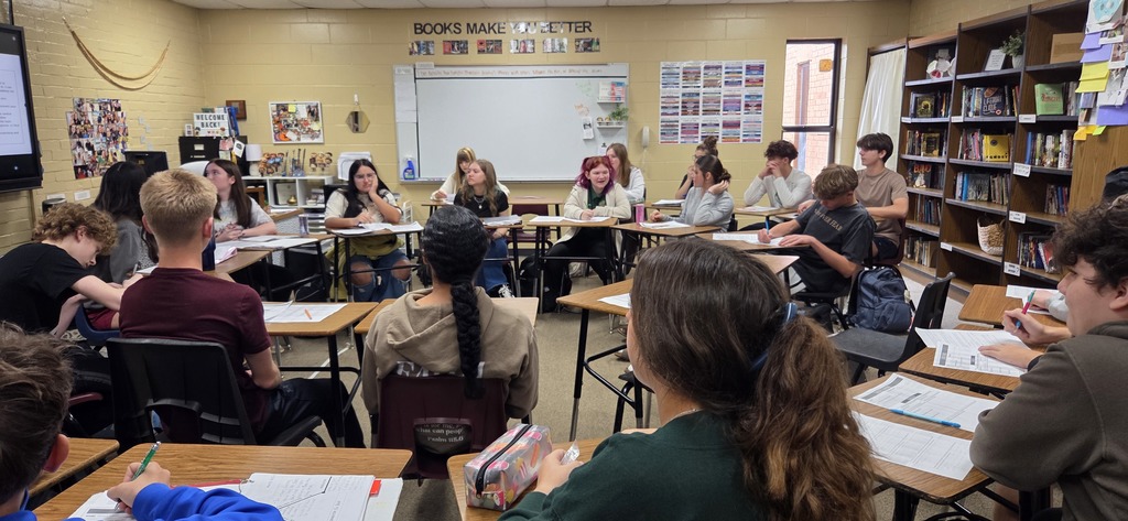 In Mrs. Payne’s 9th-grade class and Mrs. Van Devender’s 10th-grade class, students are connecting with their books in meaningful and engaging ways.