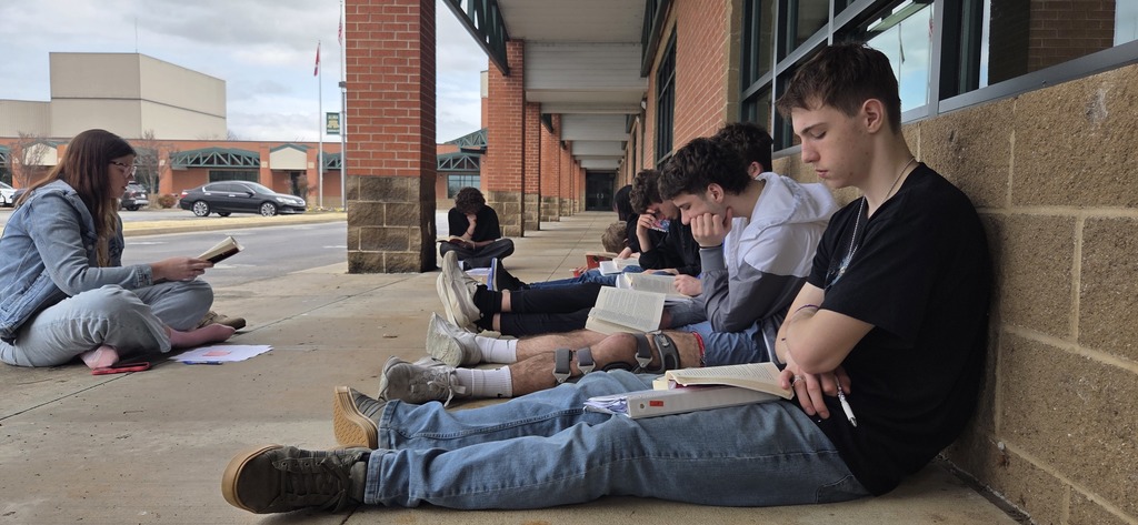 In Mrs. Payne’s 9th-grade class and Mrs. Van Devender’s 10th-grade class, students are connecting with their books in meaningful and engaging ways.