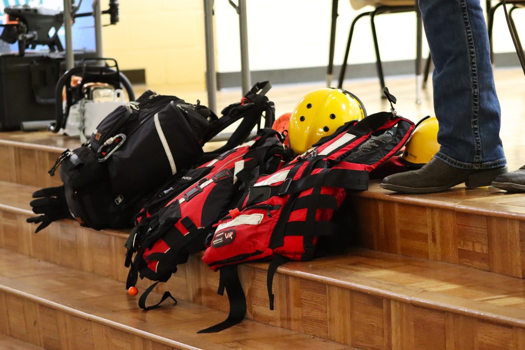 Our 5th-grade students recently took part in an Emergency Management presentation led by Brandon Djordjevic, Deputy Director at the Crawford County Department of Emergency Management.