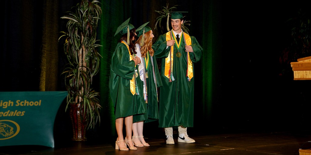 The Alma Education & Arts Foundation scholarship applications are officially OPEN! Don’t miss your chance - applications are due by Sunday, April 5.