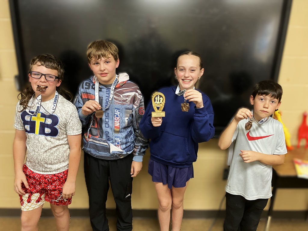 Big Moves on the Board: Alma Chess Teams Impress at Mansfield 4