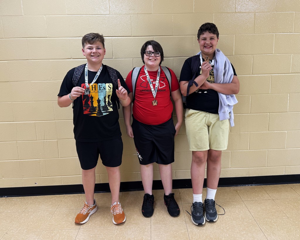 Big Moves on the Board: Alma Chess Teams Impress at Mansfield 1