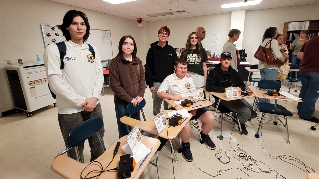 Congratulations to our varsity Quiz Bowl team on an outstanding season!