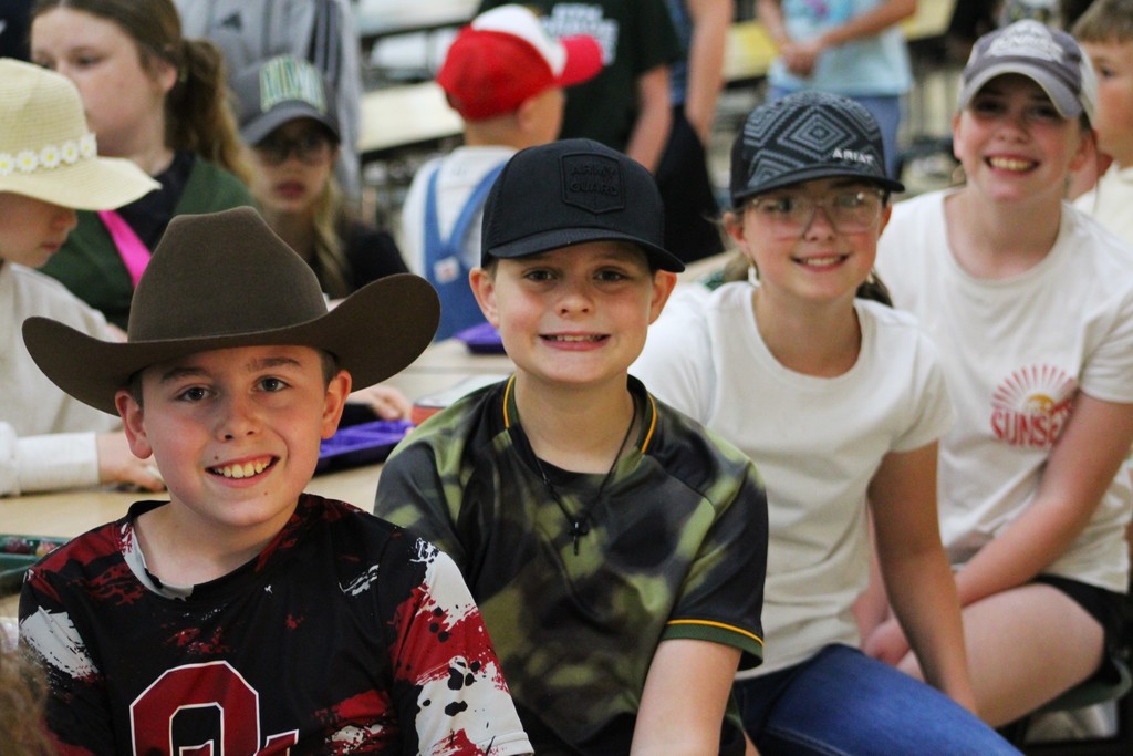 The 5th-grade ambassadors at Alma Intermediate School recently hosted a Hat Day fundraiser!