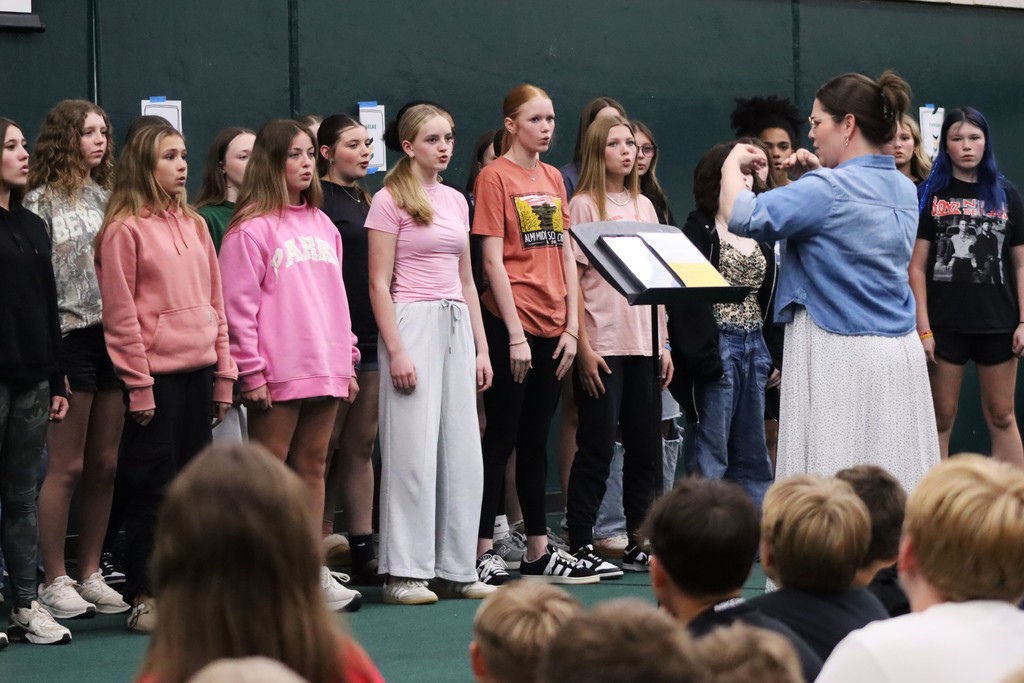 This week, 5th-grade students at Alma Intermediate School got a fun and exciting sneak peek into the musical world of Alma School District!