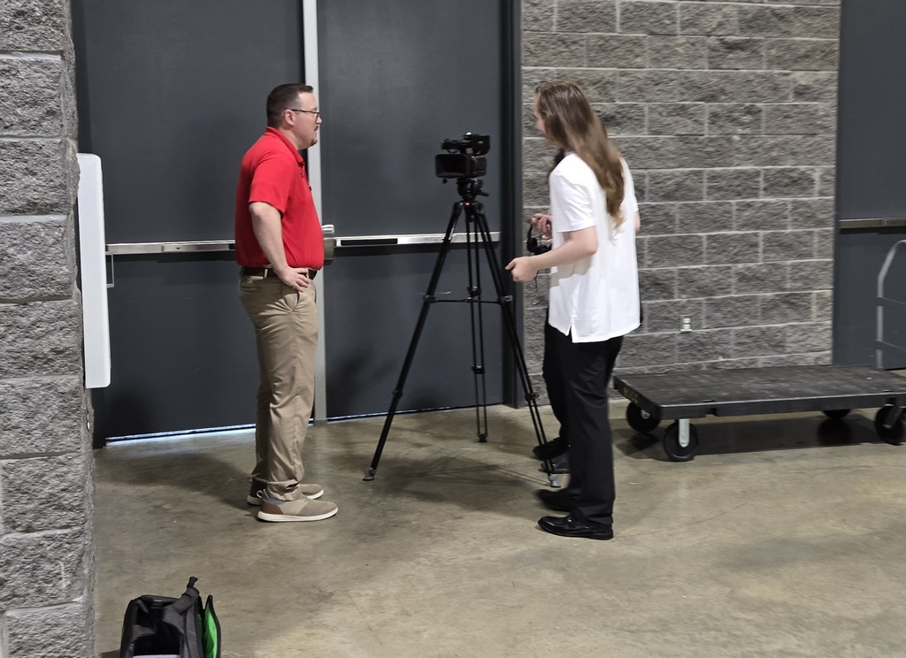 Our Airewaves Media students recently had an awesome experience at the SkillsUSA Competition in Hot Springs, along with a behind-the-scenes tour of KARK and KLRT TV stations in Little Rock!