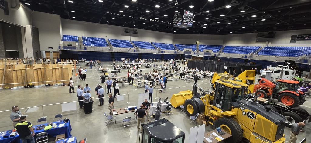 Our Airewaves Media students recently had an awesome experience at the SkillsUSA Competition in Hot Springs, along with a behind-the-scenes tour of KARK and KLRT TV stations in Little Rock!