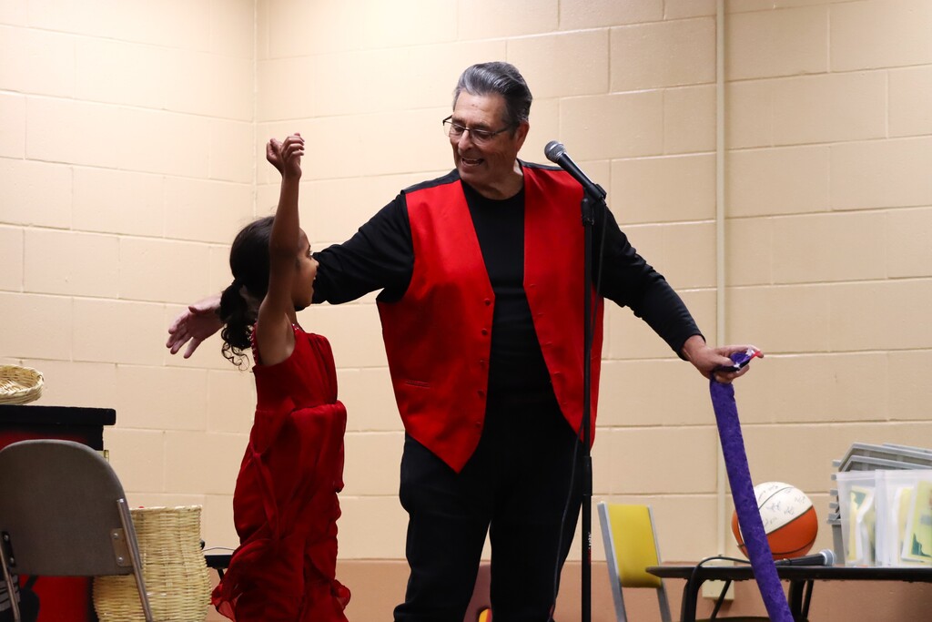 Alma Primary students enjoy Bec-O the Magician