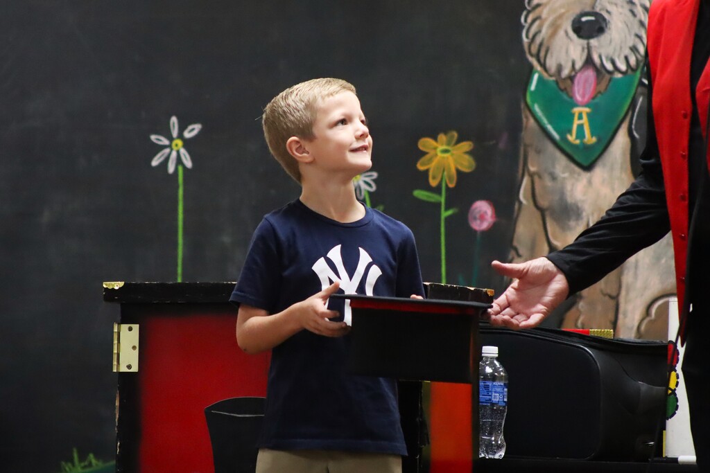 Alma Primary students enjoy Bec-O the Magician