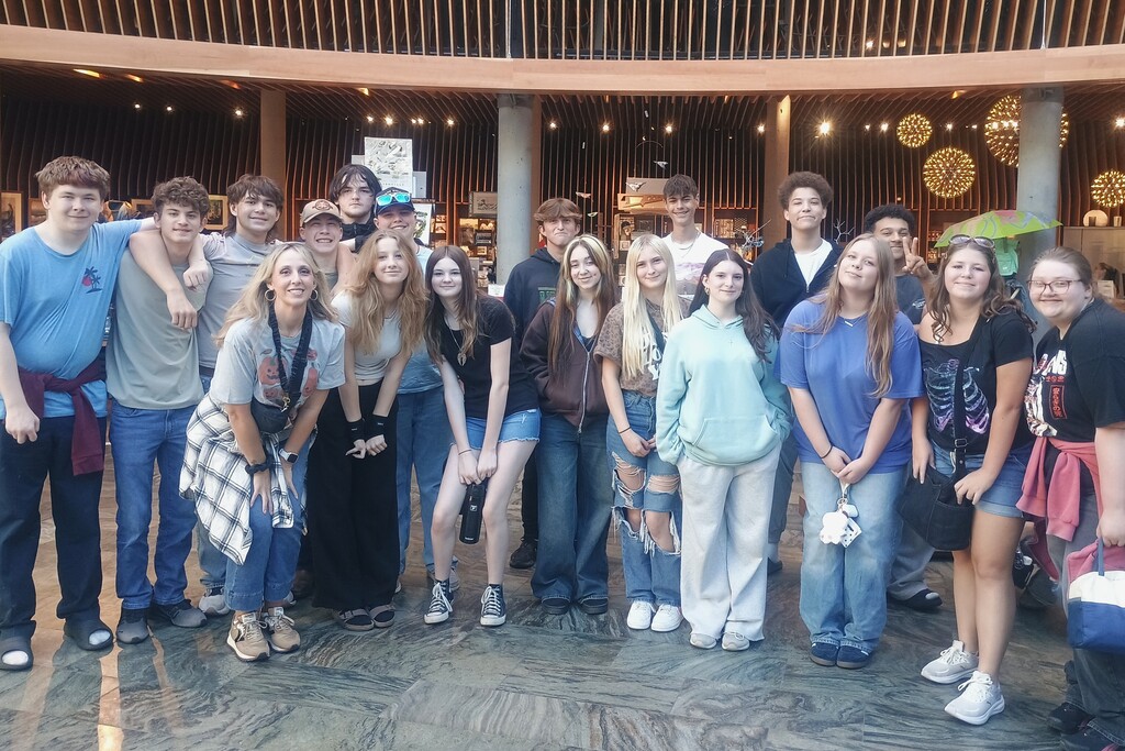 Alma High School sophomores took their learning beyond the classroom with a trip to Crystal Bridges!