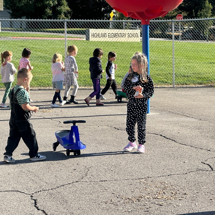 kids with wiggle bikes