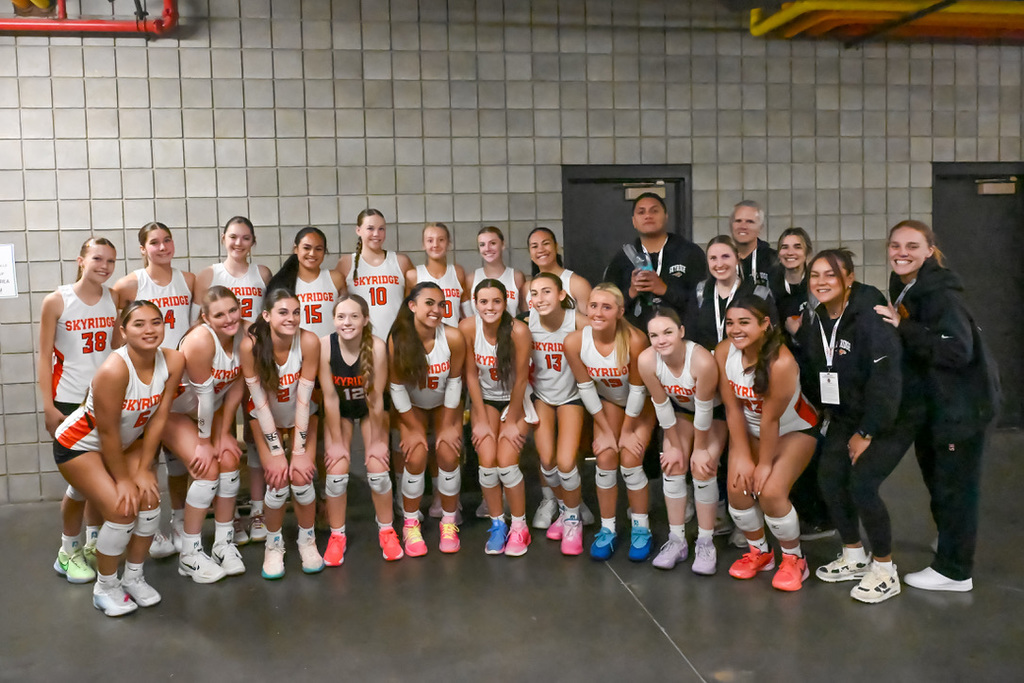 girls volleyball team