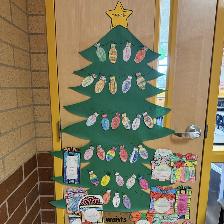 paper Christmas tree and gifts 