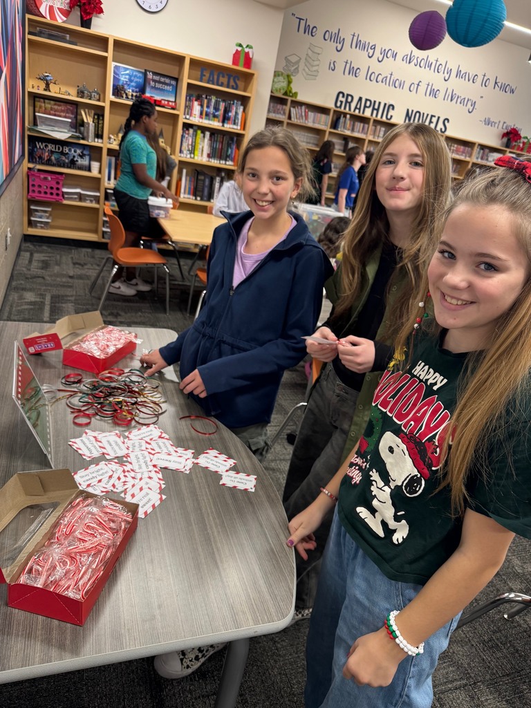 3 more smiling girls