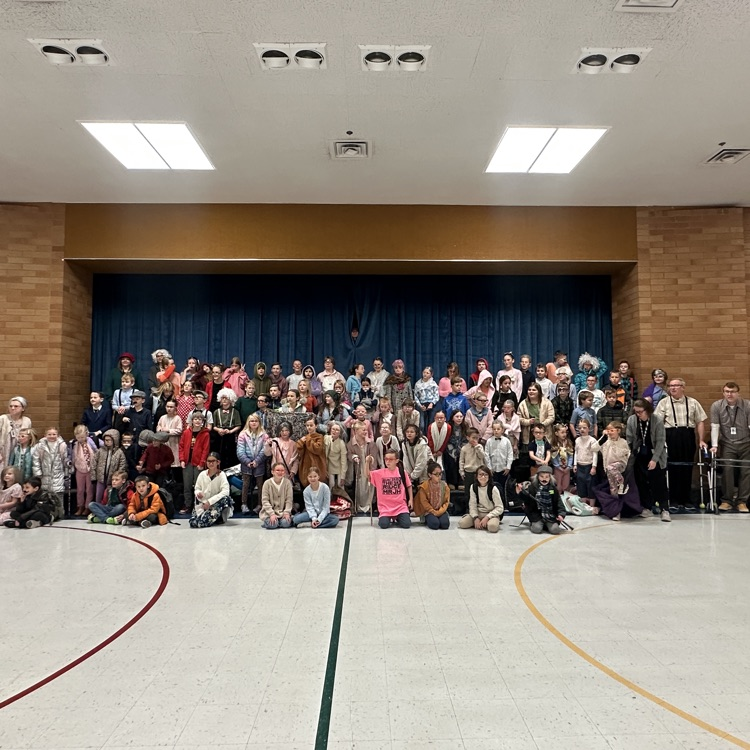 100th day 100 year old dress up 