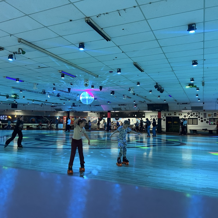 students at classic skating 