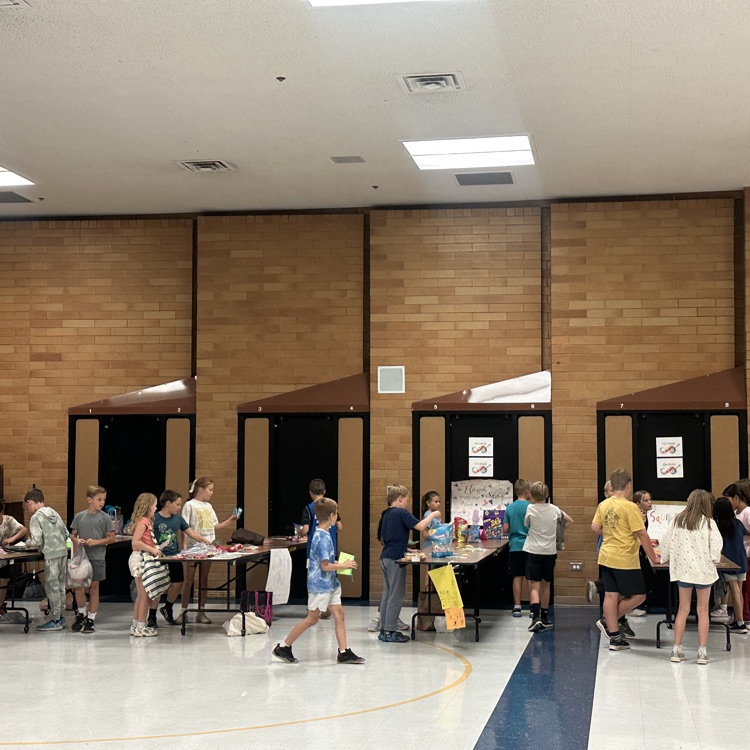 3rd grade students at market day 