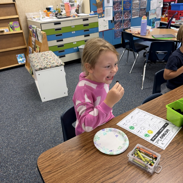 students tasting new foods 