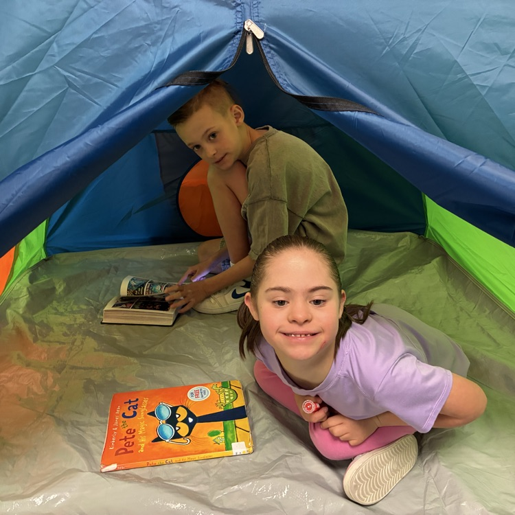 kids reading at the read-a-thon