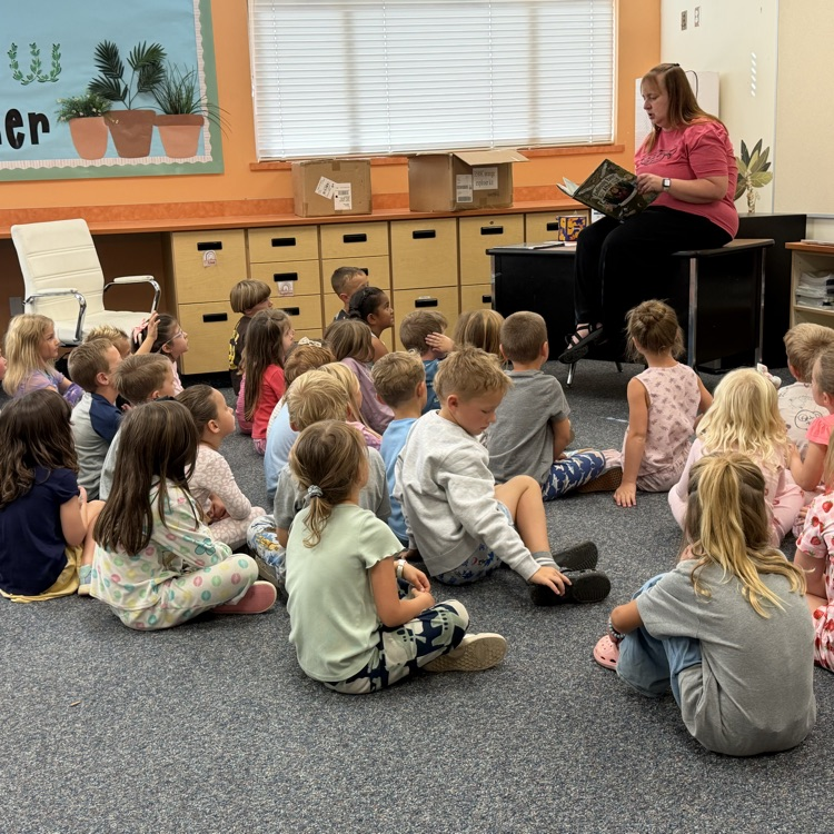 kids reading at the read-a-thon