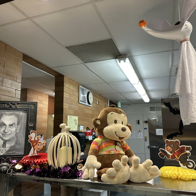 Halloween decor in the lunch line. 