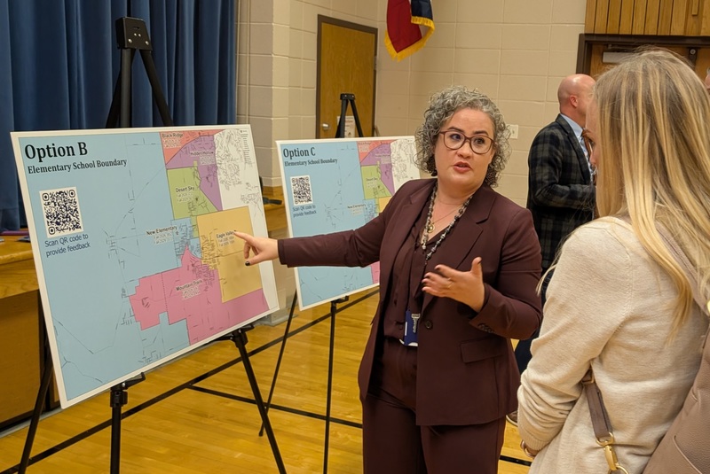 administrator explains a boundary map
