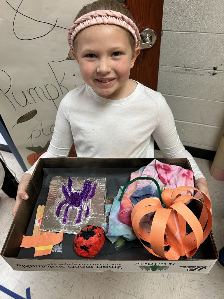 The AGS art club hosted a fall workshop for 2nd, 3rd and 4th graders. Thanks for spending some time with us on your day off! 