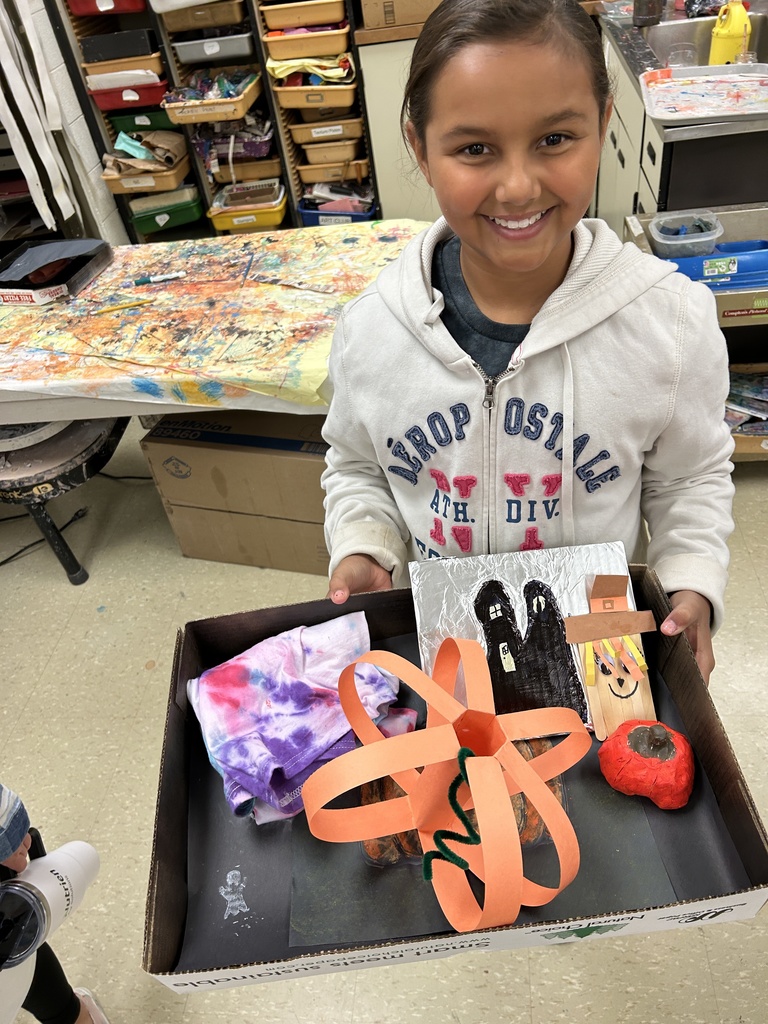 The AGS art club hosted a fall workshop for 2nd, 3rd and 4th graders. Thanks for spending some time with us on your day off! 