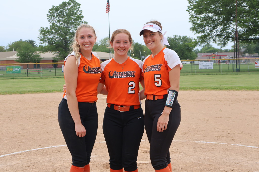 Grace Lemke, Sophia Pearcy, and Madison Tonn