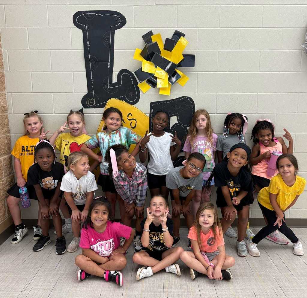 group of mini cheerleaders