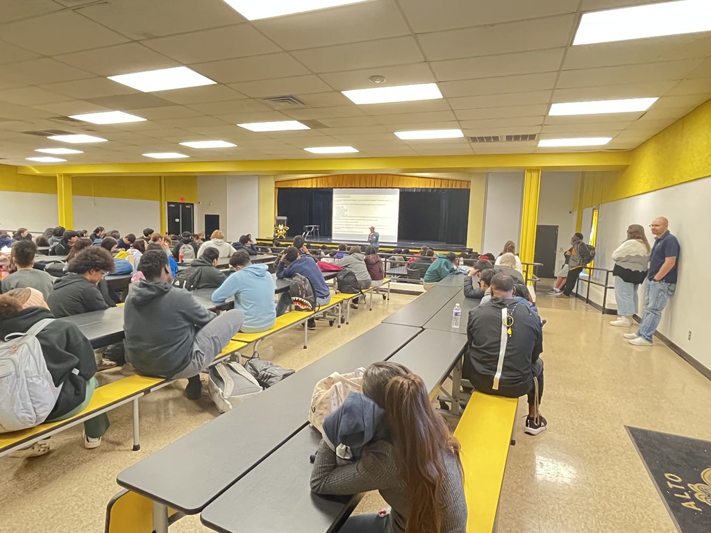 Luke McCown with AHS Scholars