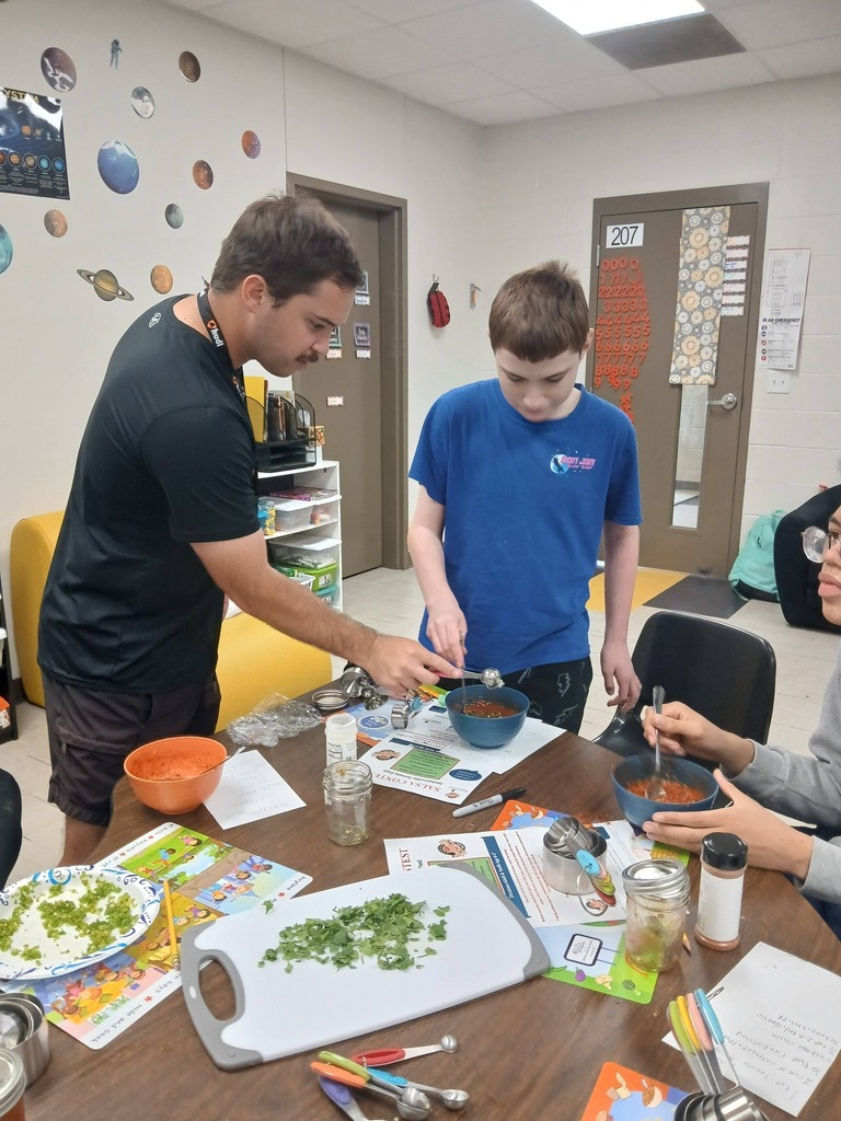 Coach Shaffer's class making salsa!