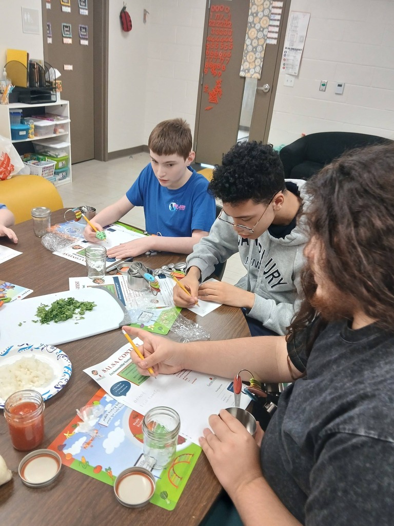 Coach Shaffer's class making salsa!