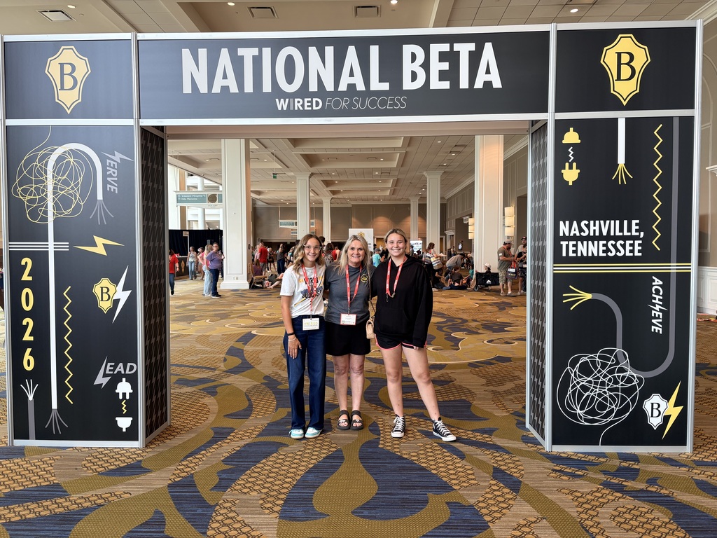 Paisley Stubbs, Lisa Thompson (Beta Sponsor), and Miley Holesapple attend National Beta Convention in Nashville, Tennessee.