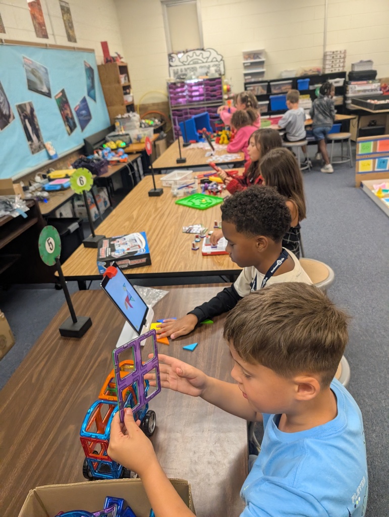 students in STEM class