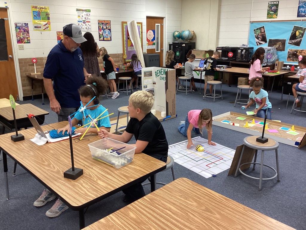 students in STEM lab